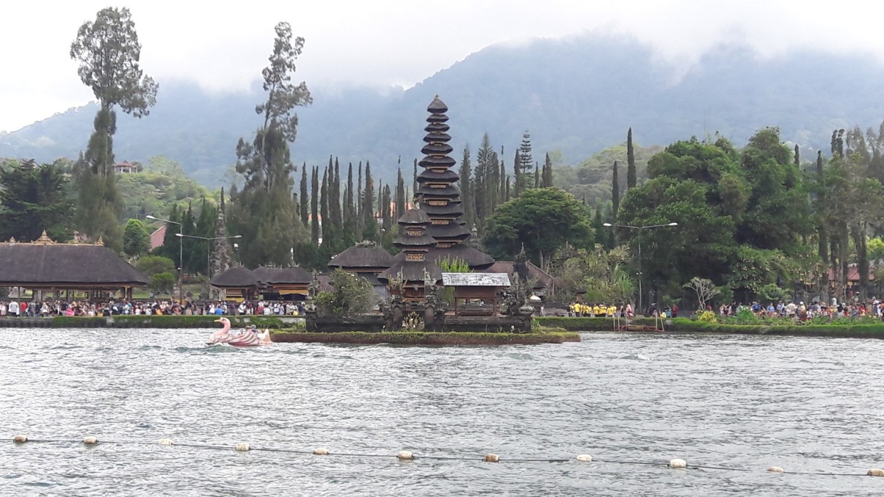 Danau Beratan
