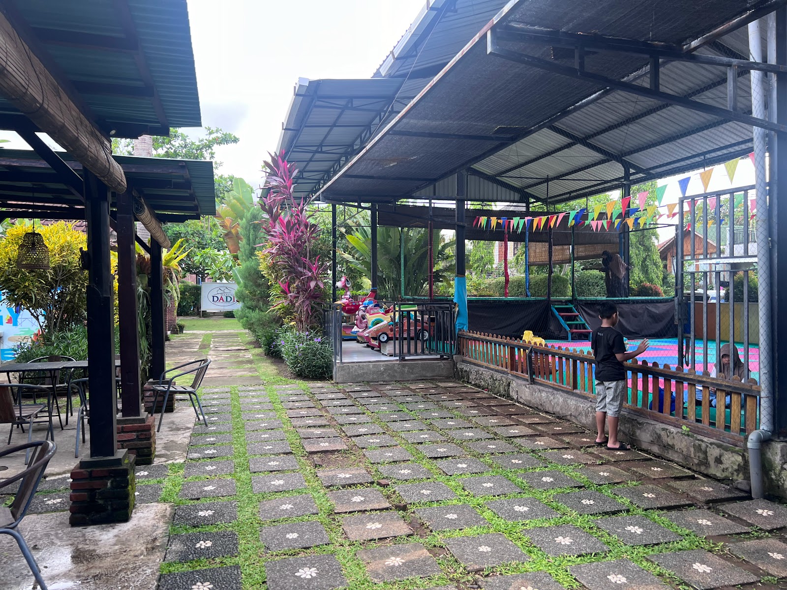 Warung Dadi Wahana Bermain Anak