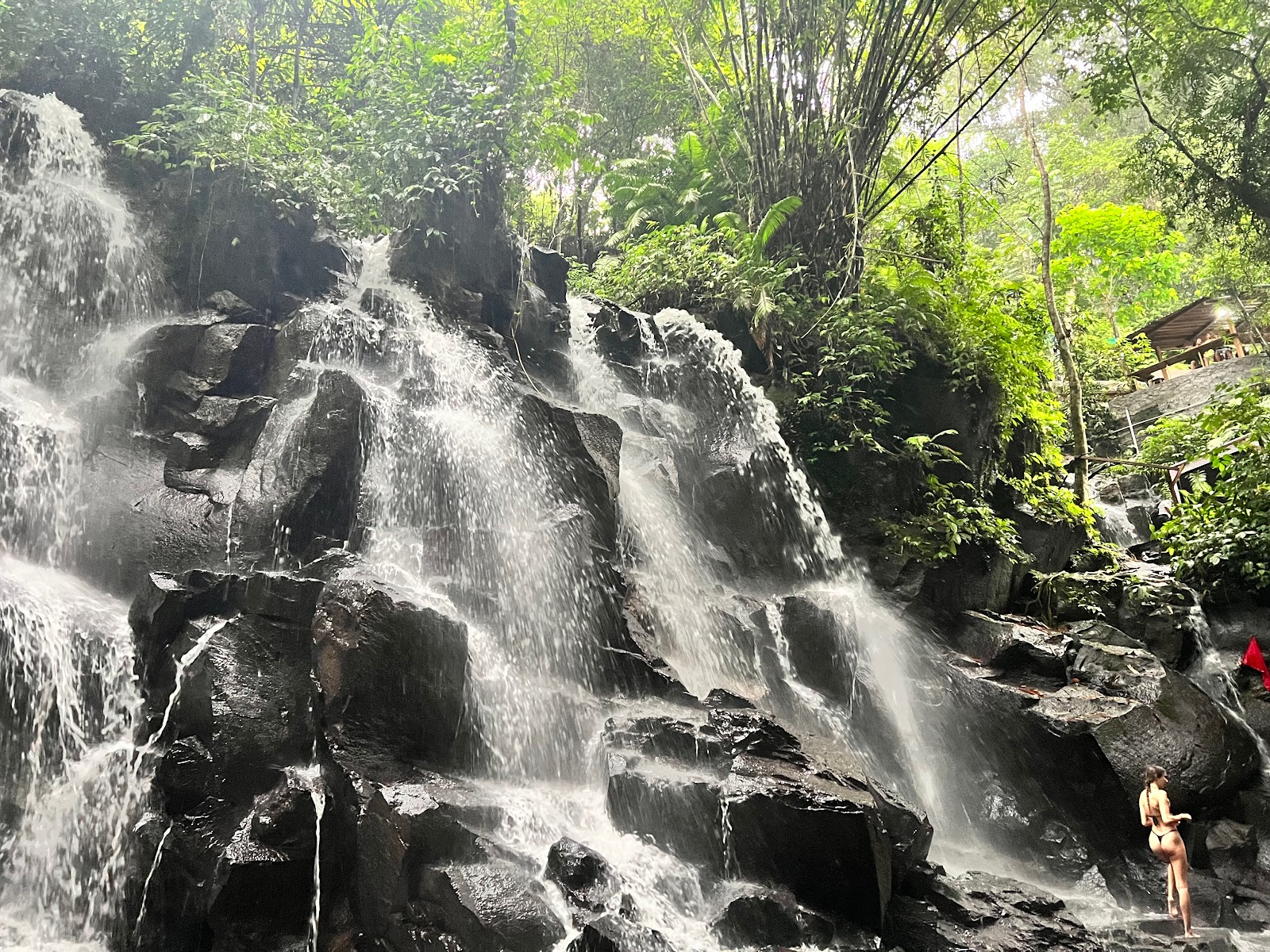 Kanto Lampo Waterfall