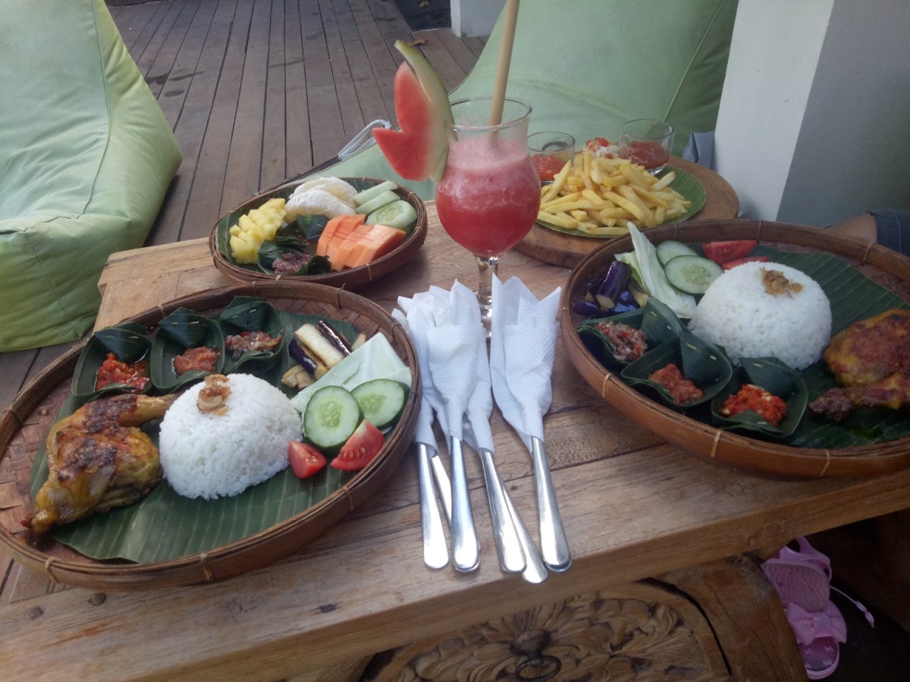 Yangloni HomeMADE Resto