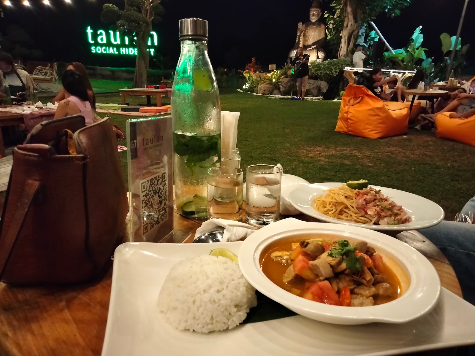 Taulan Social Hideout
