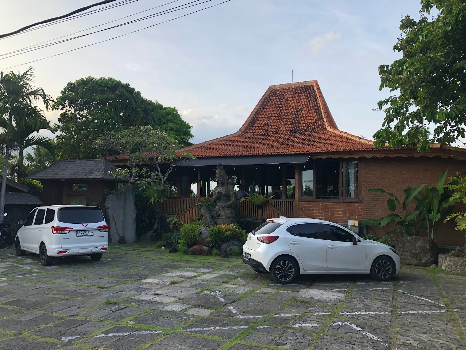 Taulan Social Hideout