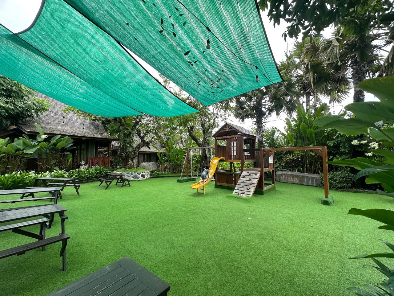 Taulan Social Hideout