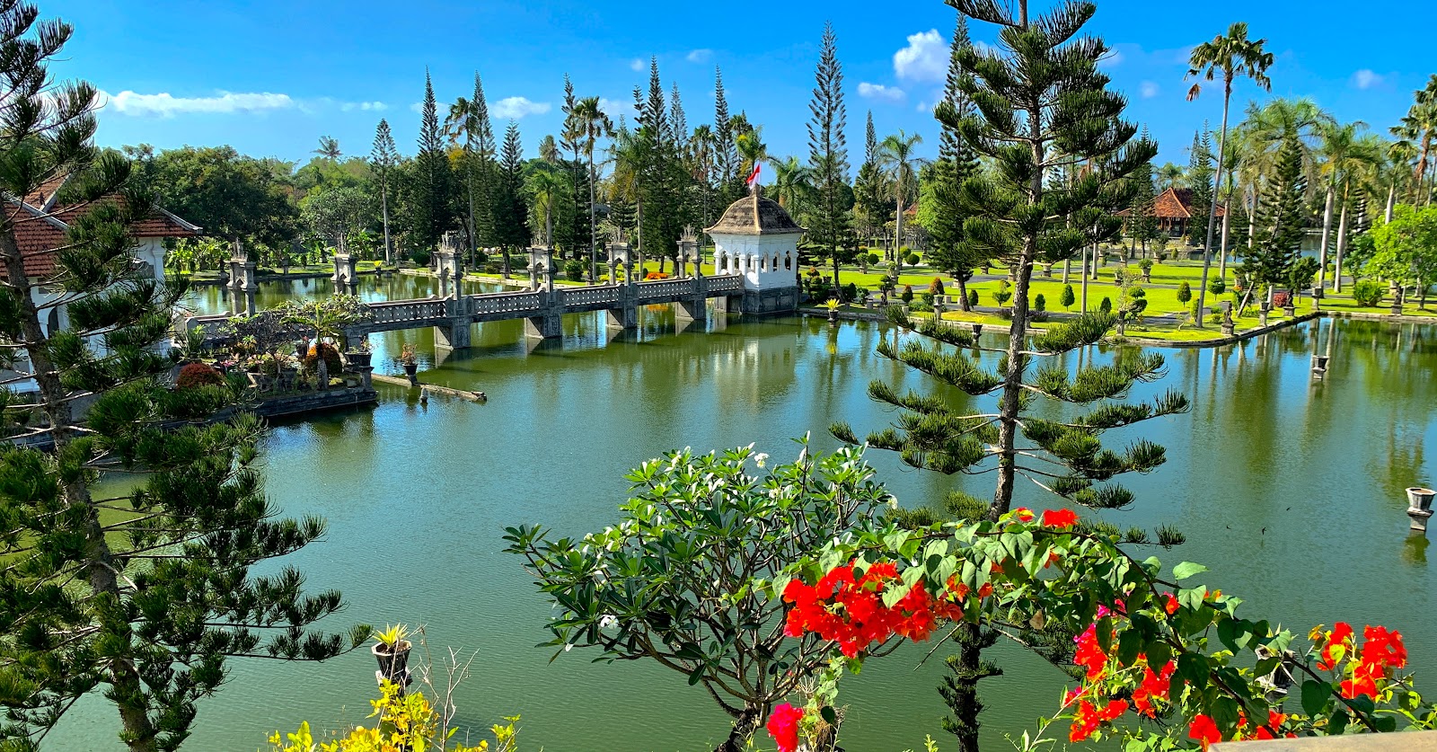 Palace Taman Ujung 21740