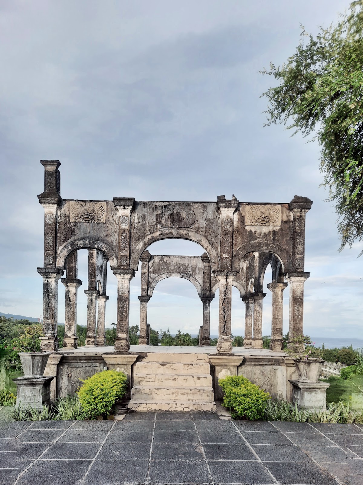 Palace Taman Ujung 21743