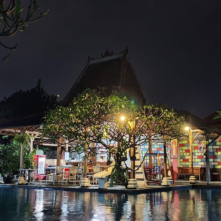 Swimming Pool Aria 2