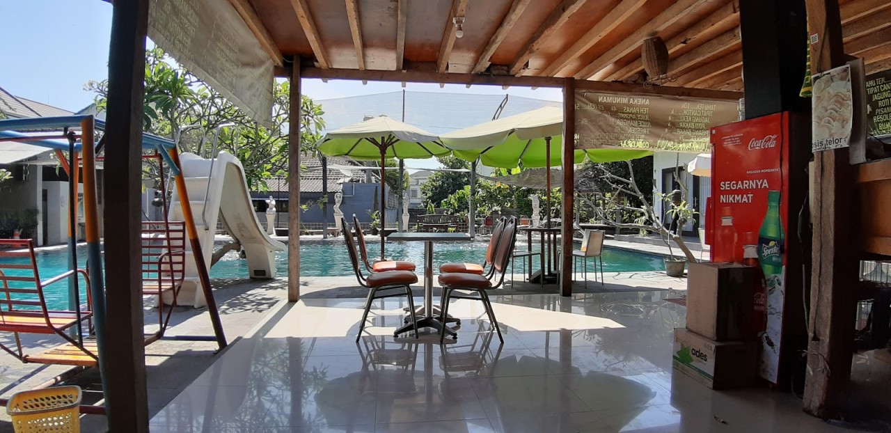 Swimming Pool Aria 2