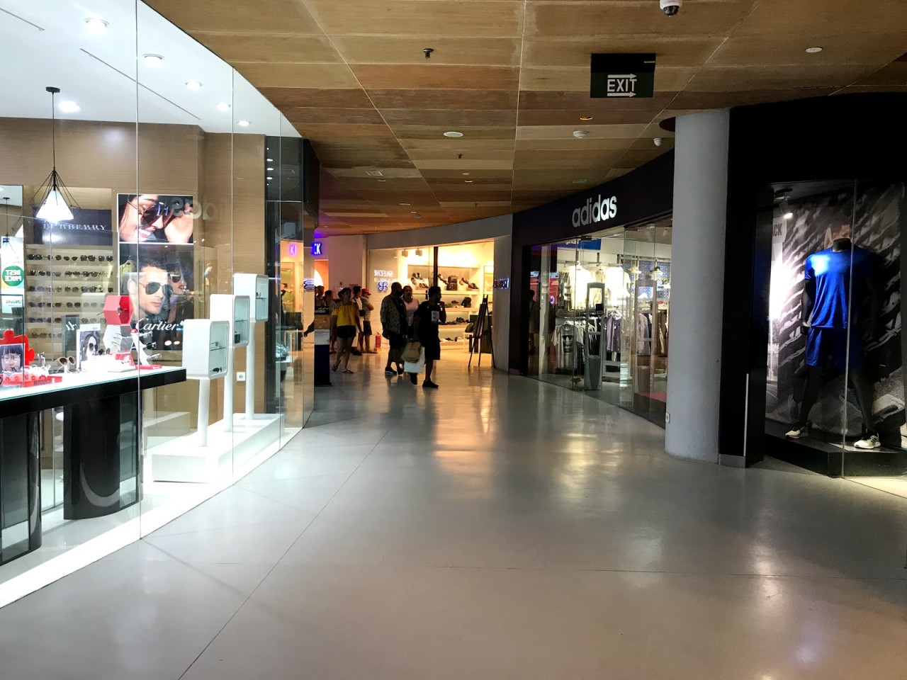 Beachwalk Shopping Center