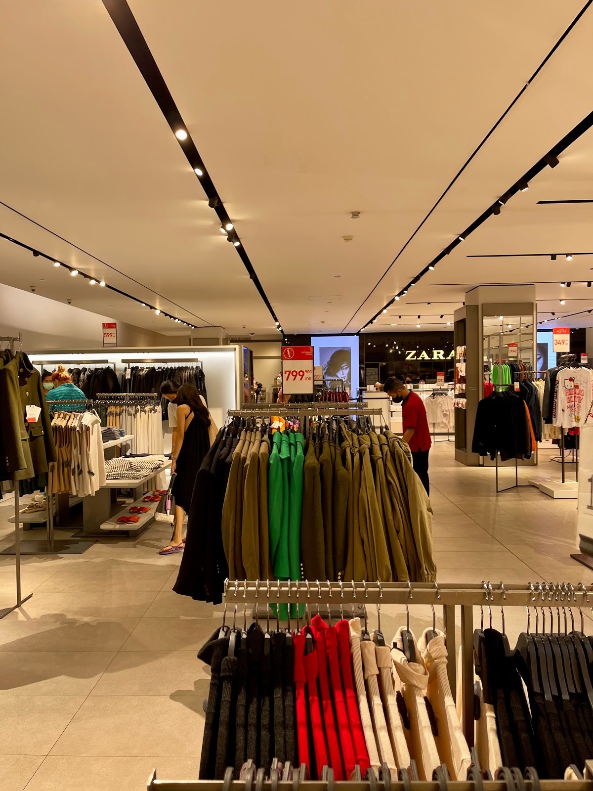 Beachwalk Shopping Center