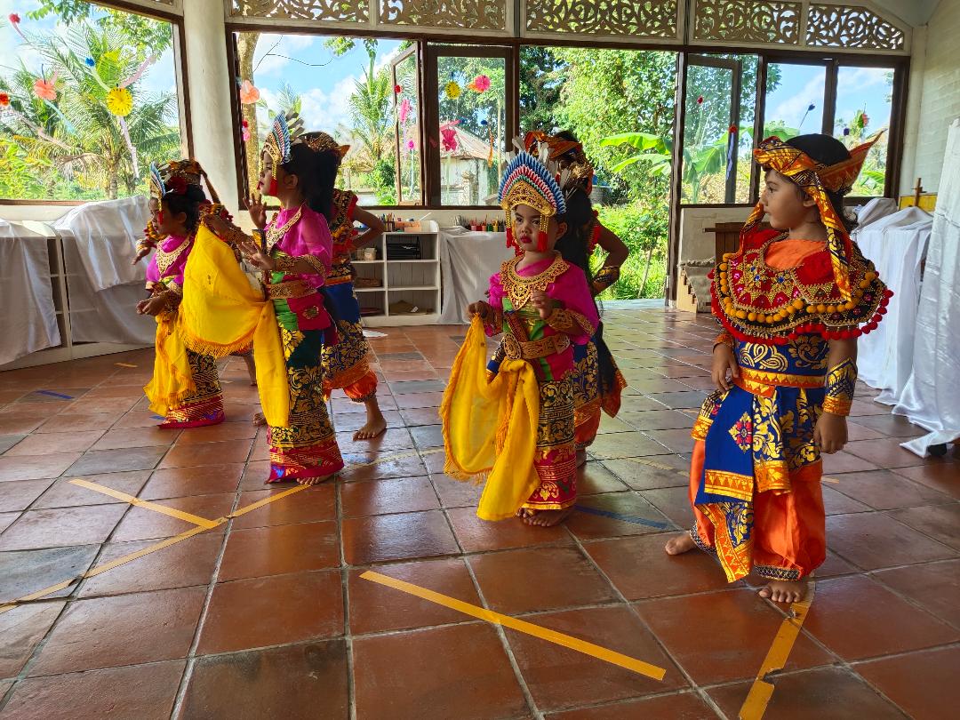 Sekolah Montessori Erdkinder Bali