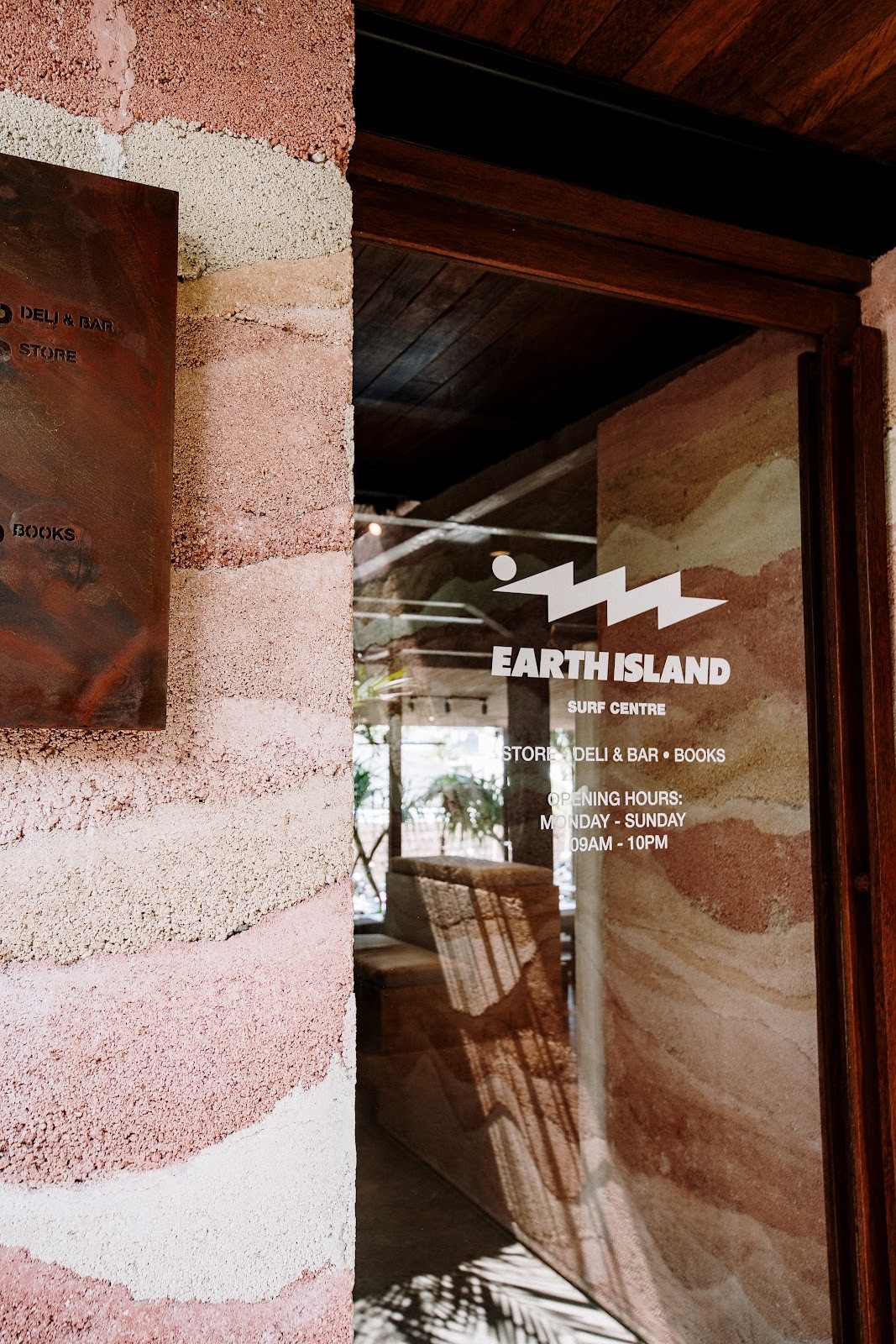 Earth Island Surf Centre