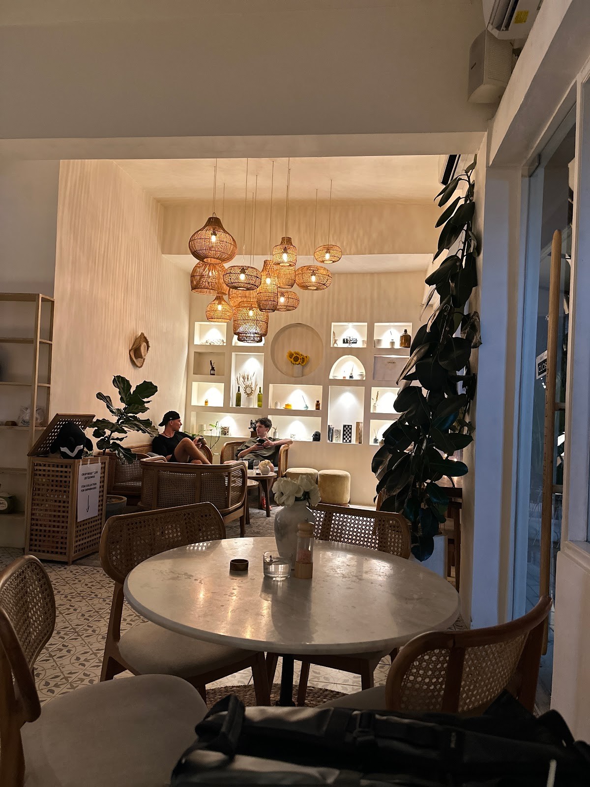 HOME CAFE CANGGU