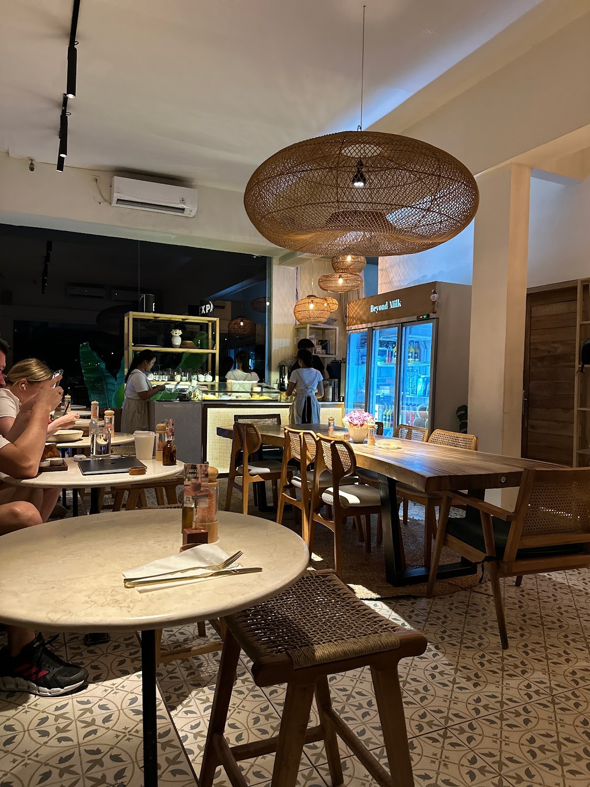 HOME CAFE CANGGU