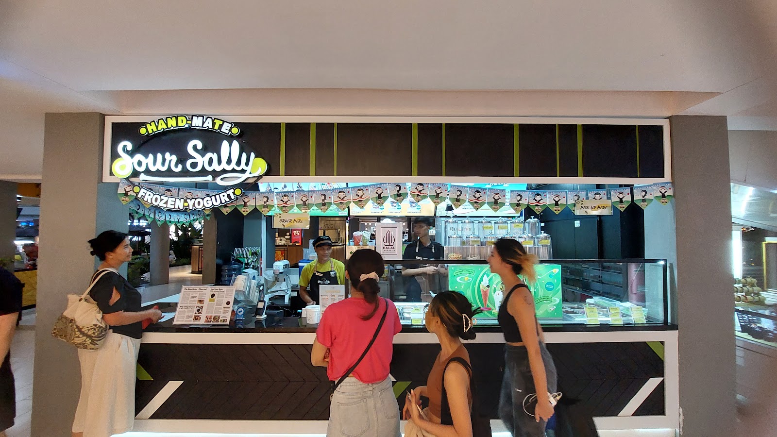 Sour Sally Mal Bali Galeria