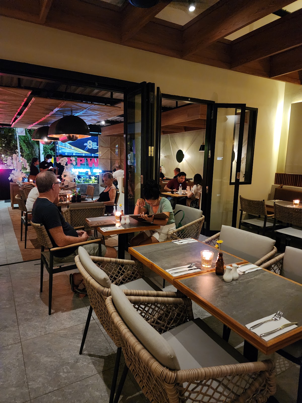 Restaurant Mozza Sanur 64099