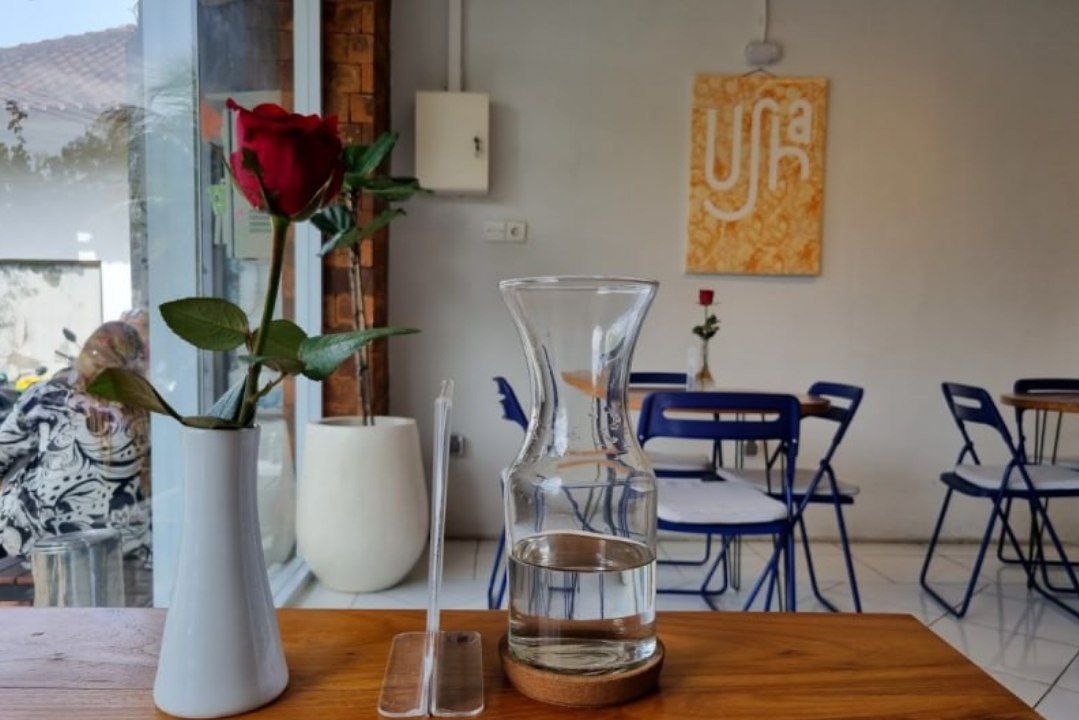 Usha Cafe Bakery In Bali