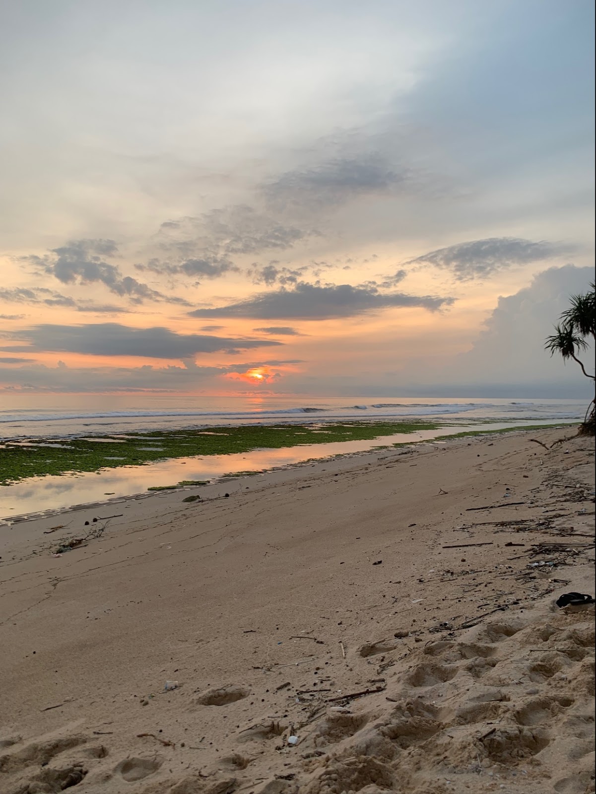 Pantai Nunggalan