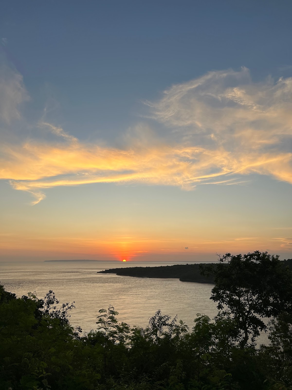 Amok Sunset Bar and Restaurant