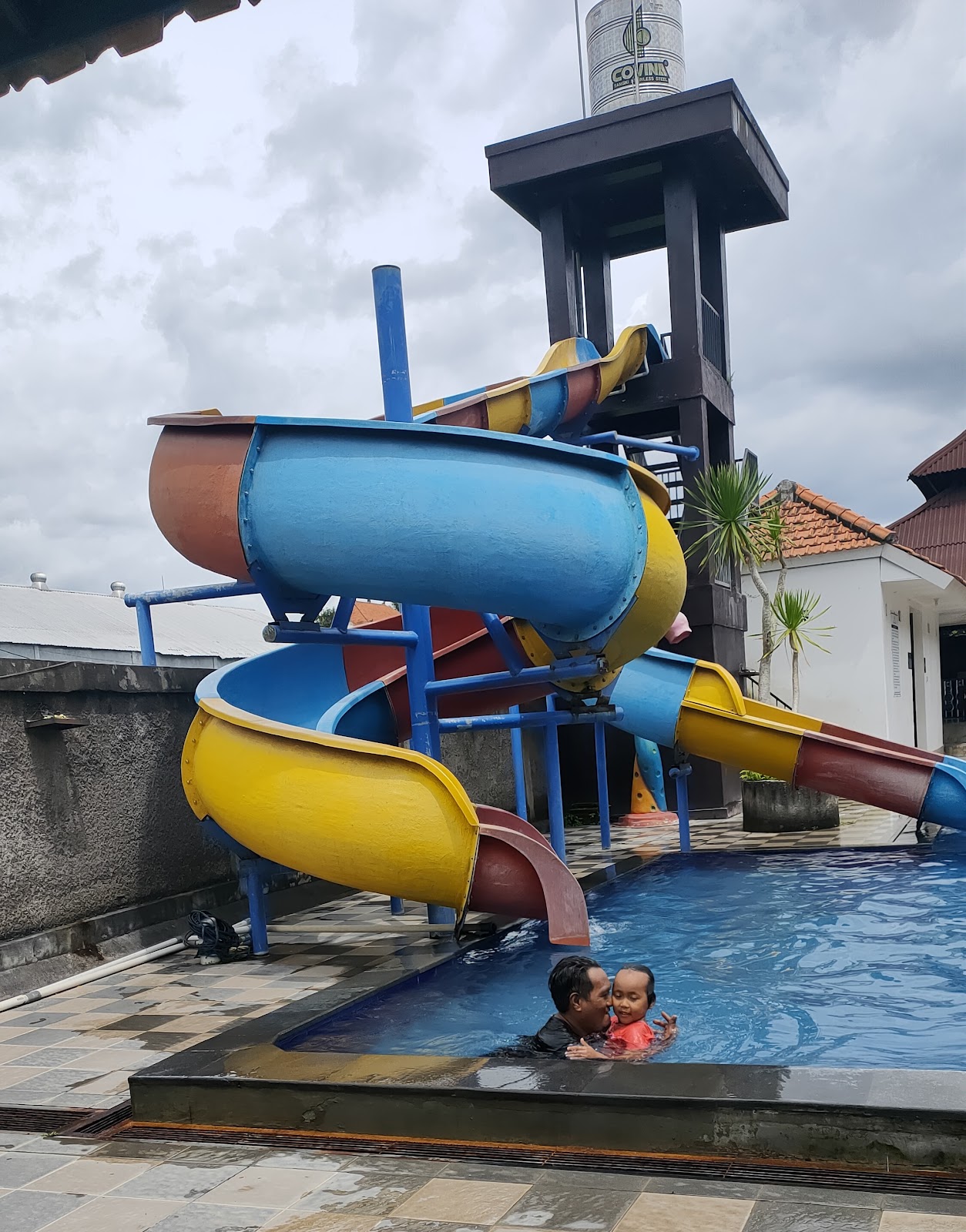 Swimming pool Kolam Taman Reren 154164