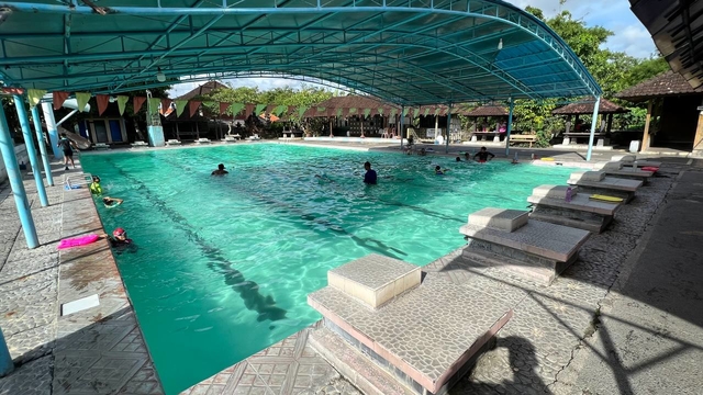 Kolam Renang Tirta Bayu