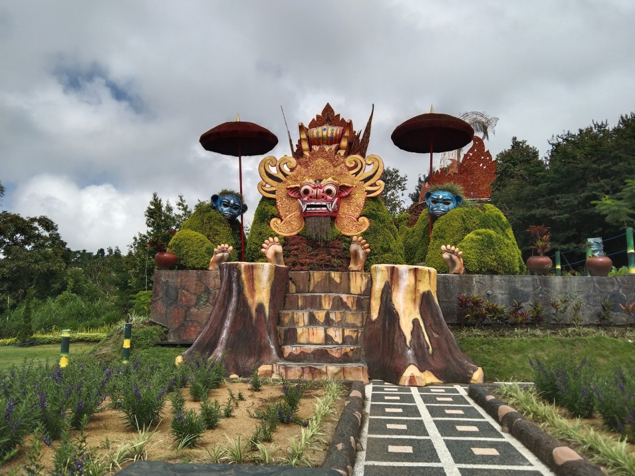 The Blooms Garden