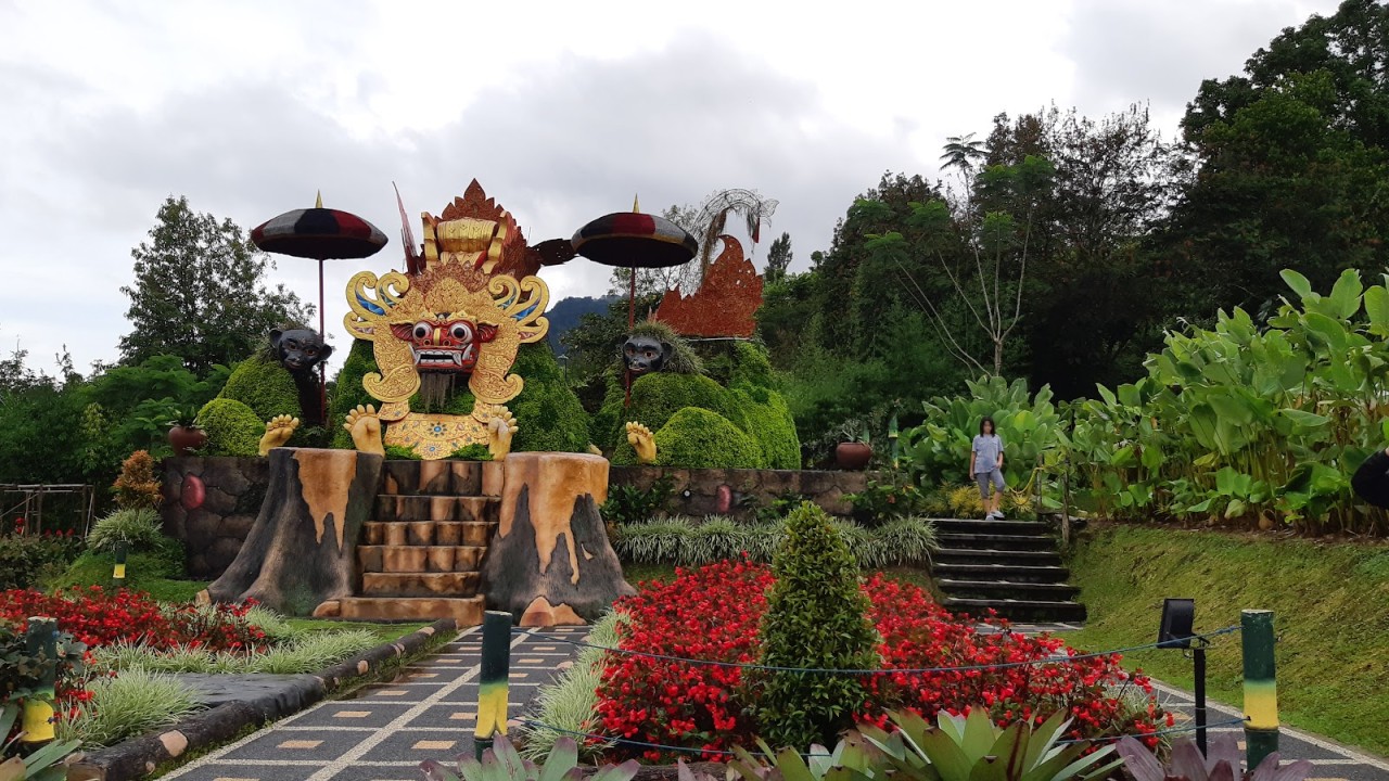 The Blooms Garden