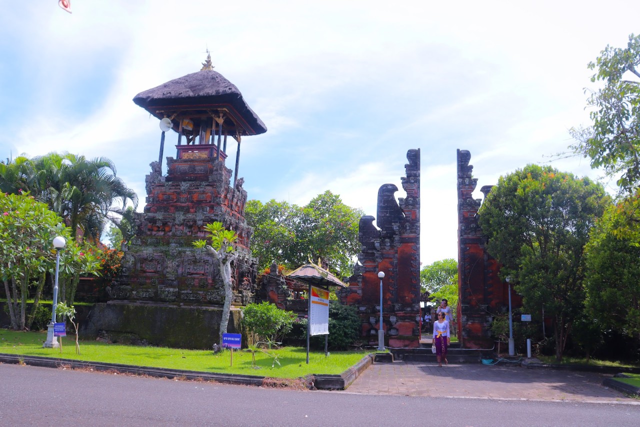 Rambut Siwi Temple