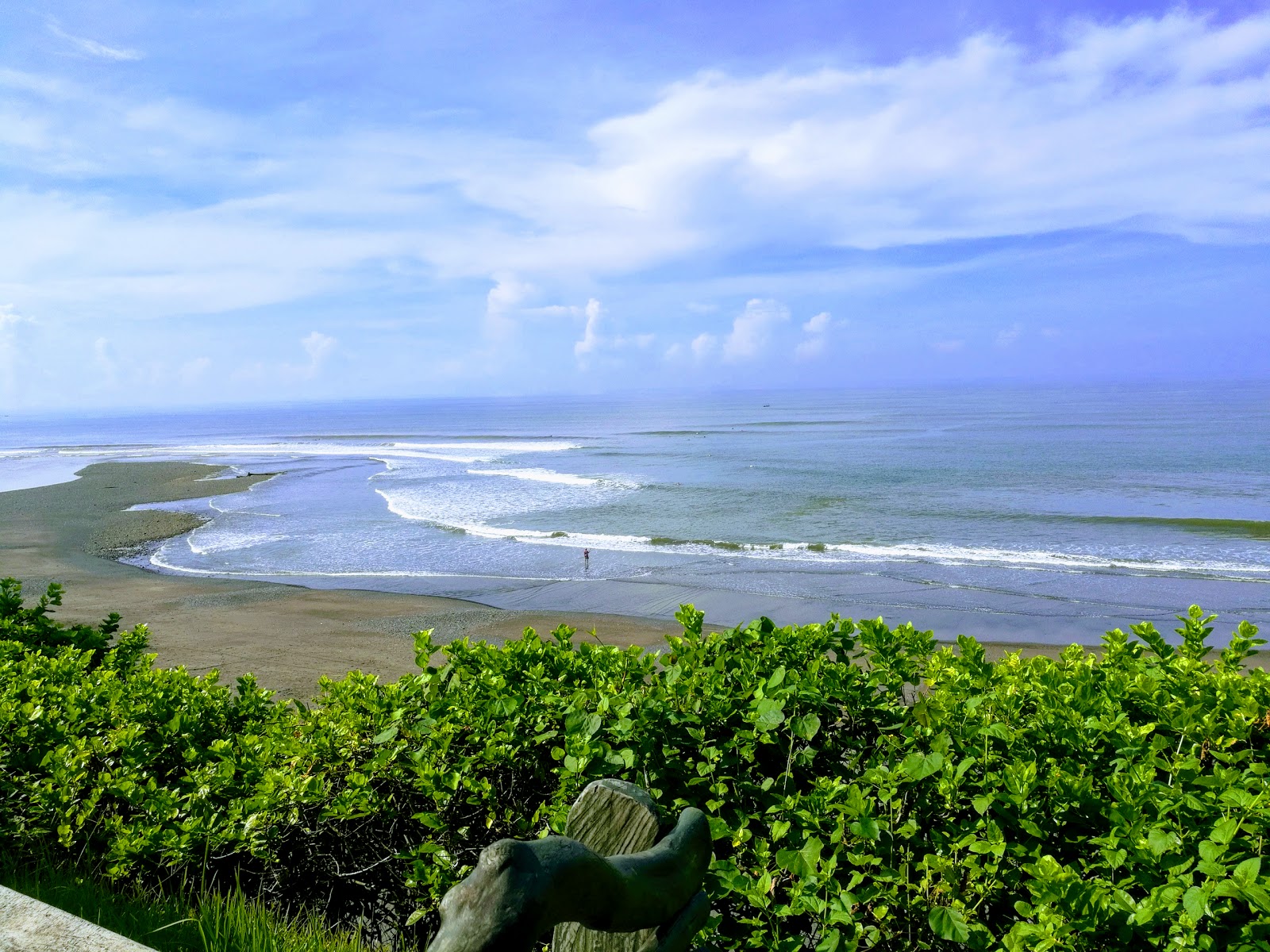 Surfing Balian Beach 98039