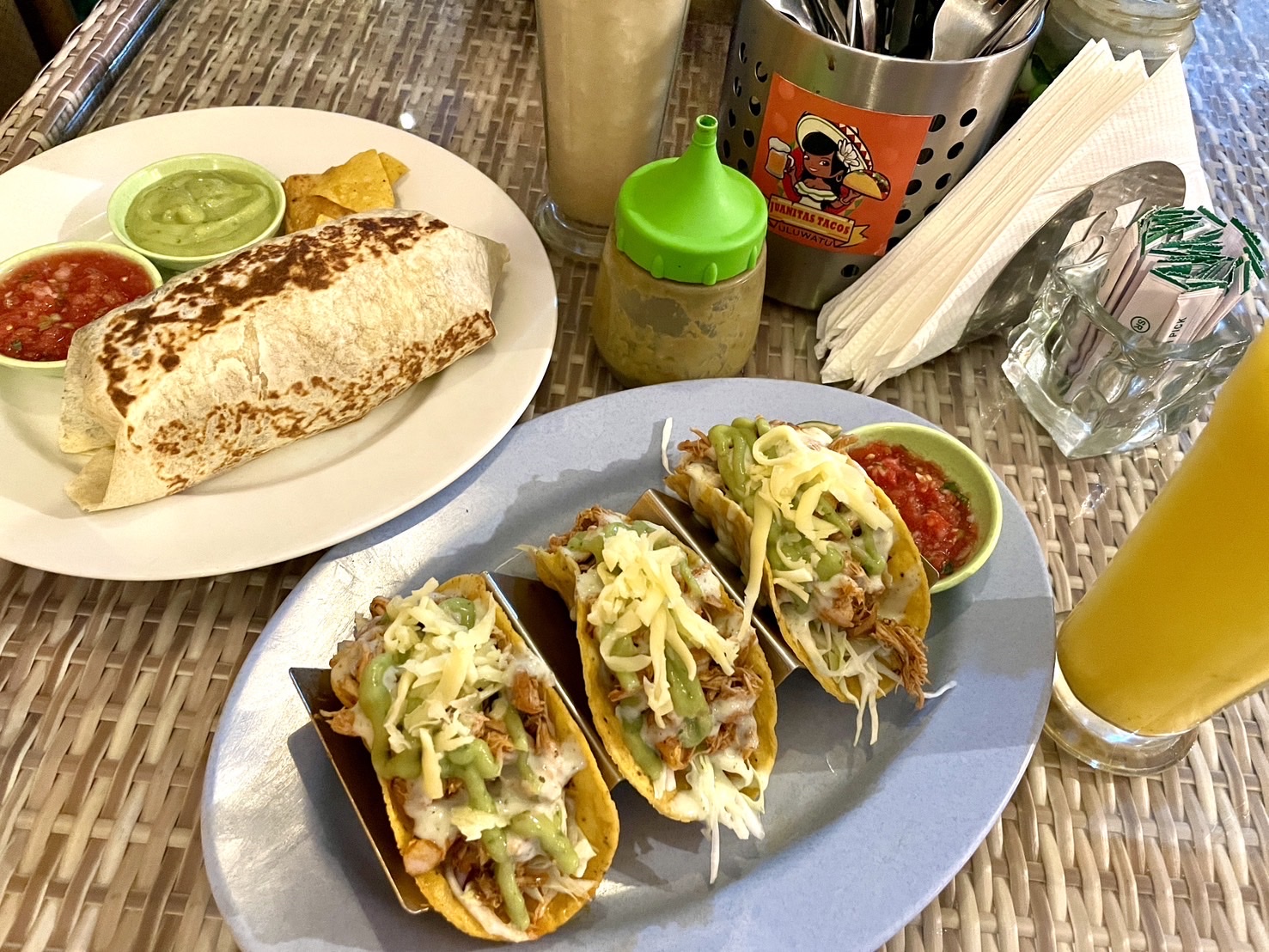 Cafe JUANITA'S TACOS 102808