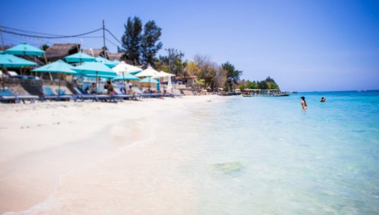 Beach near Sunrise Resort