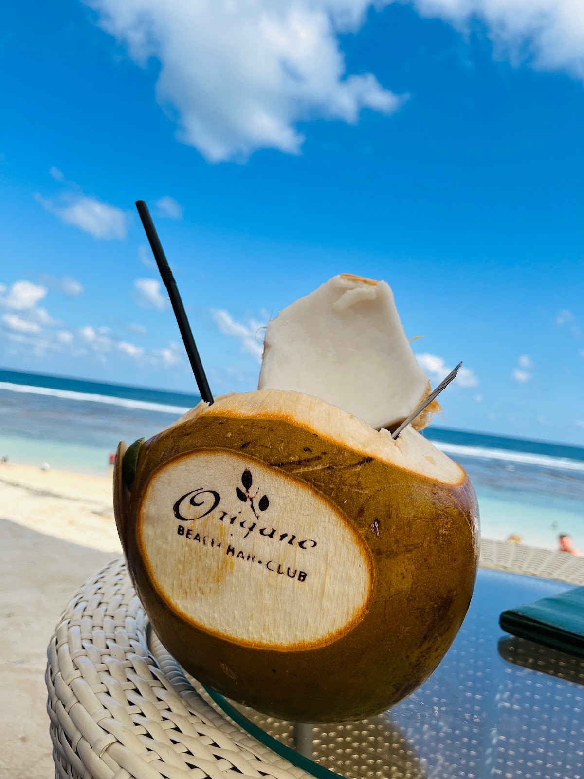 Origano Beach Club & Bar