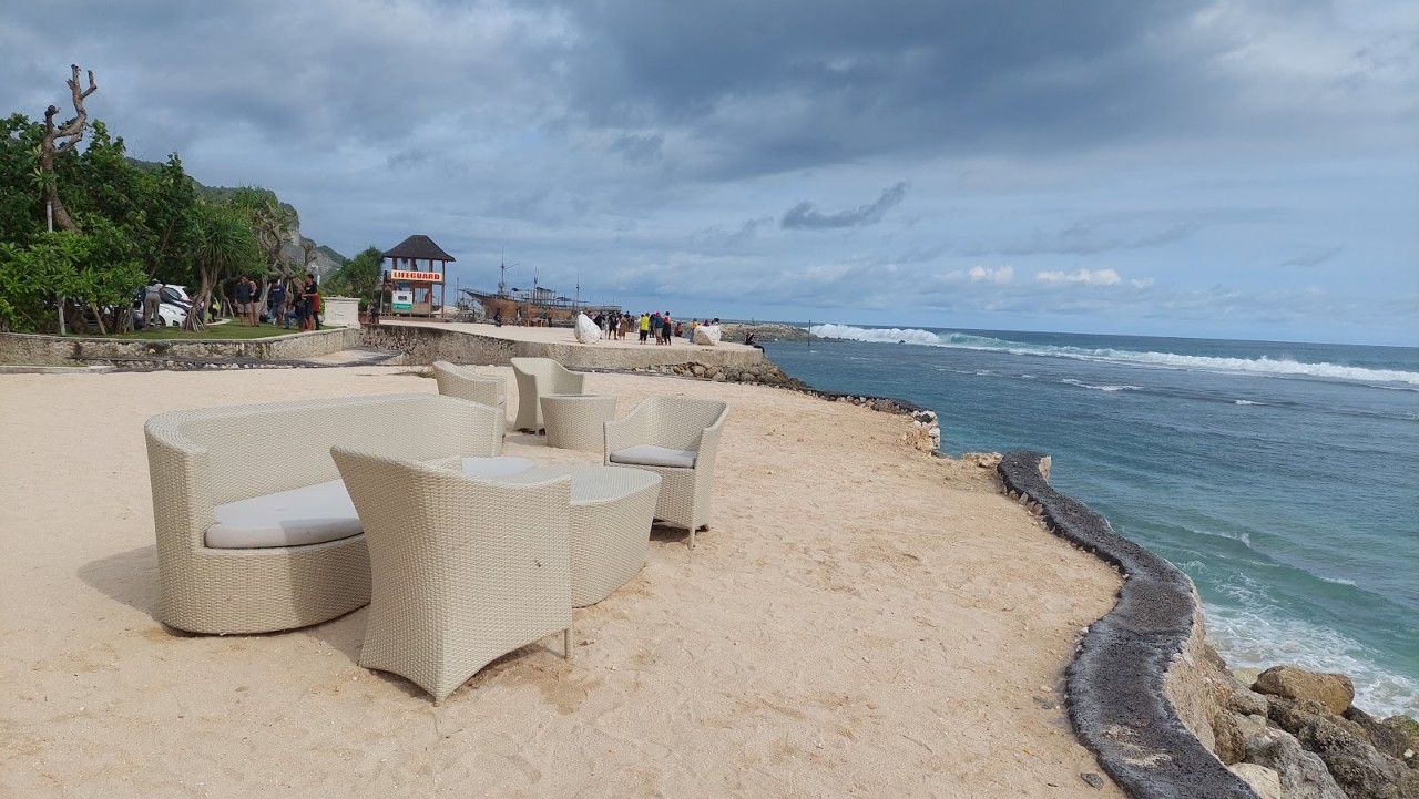 Origano Beach Club & Bar