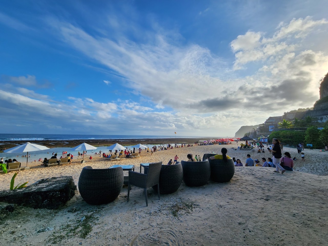 Origano Beach Club & Bar