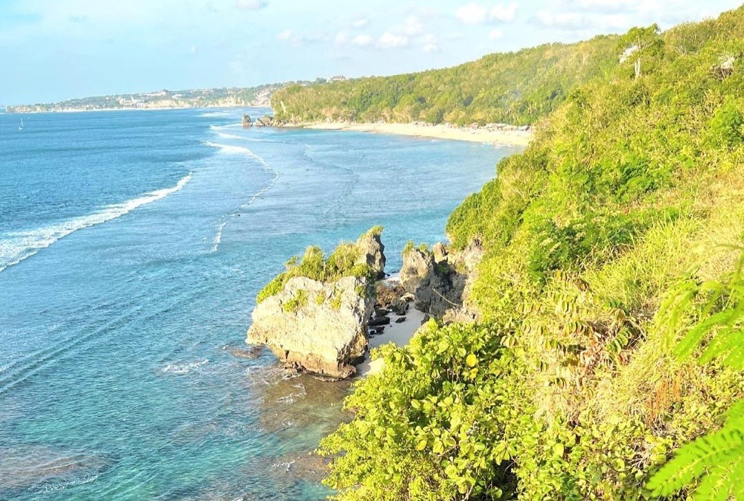 Ulu Cliffhouse