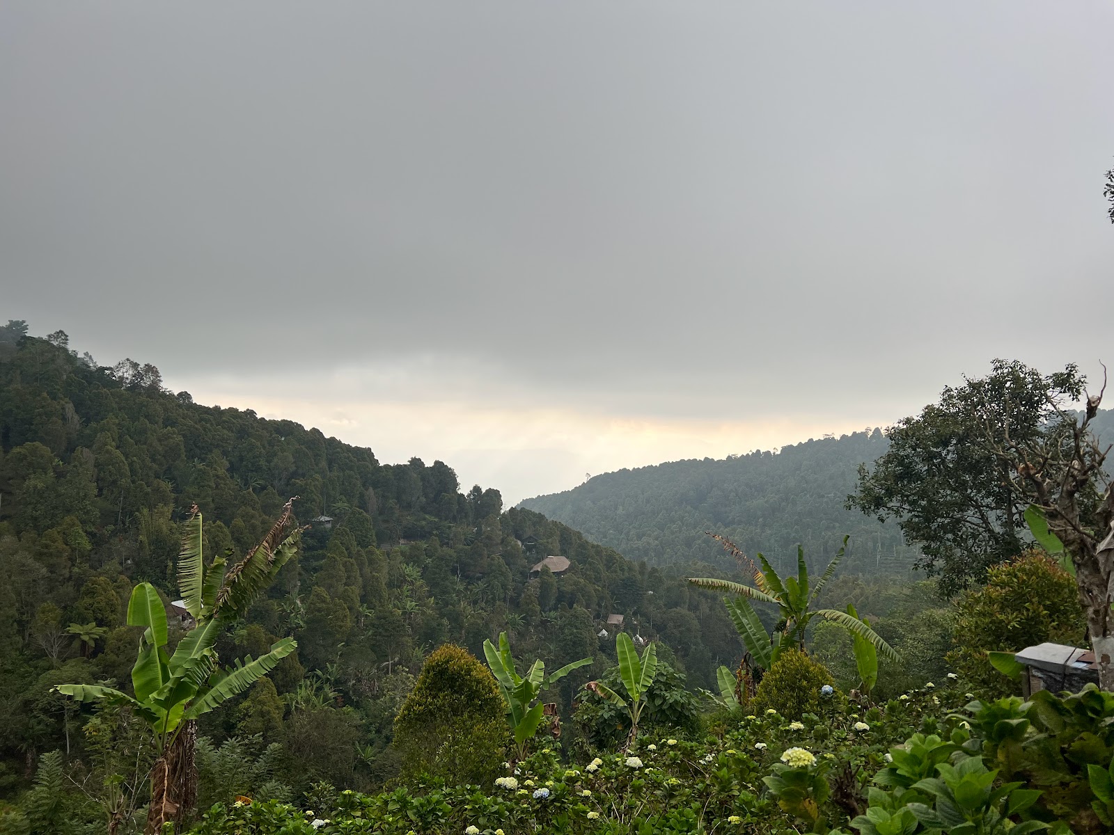 Munduk Tutub Waterfall