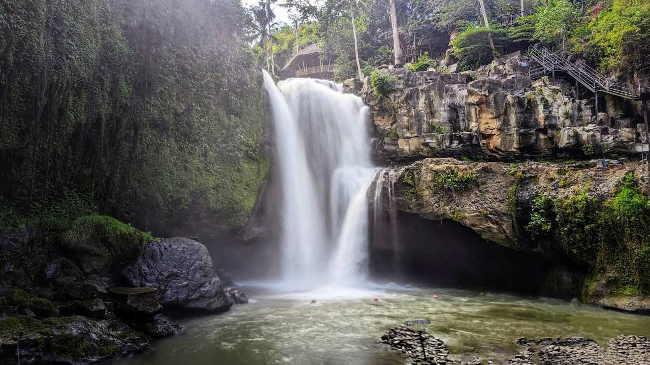 Tegenungan Waterfall