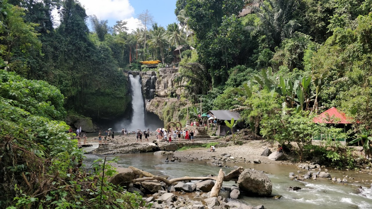 Tegenungan Waterfall