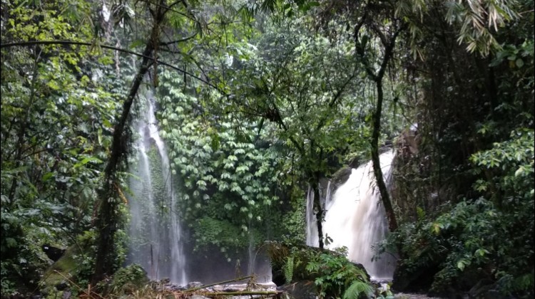 Air Terjun Yeh Hoo