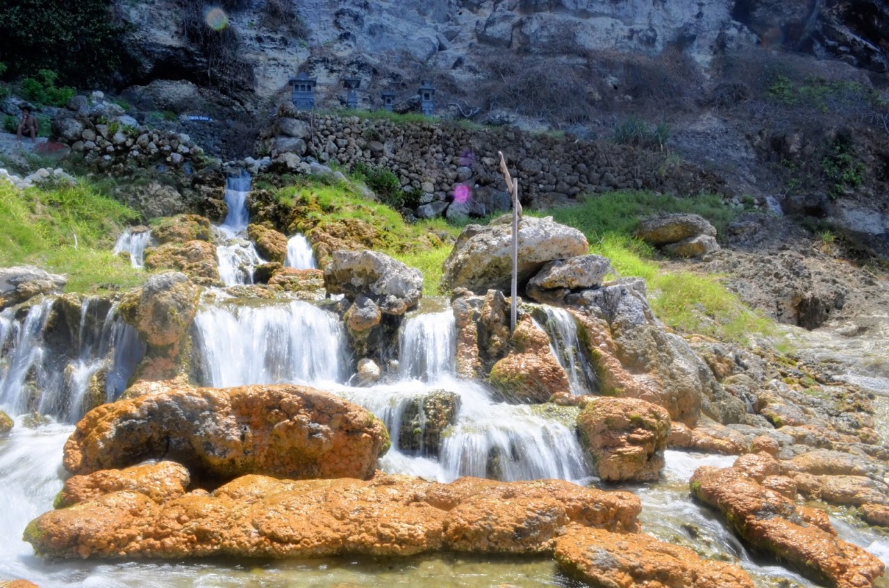 Seganing Waterfall