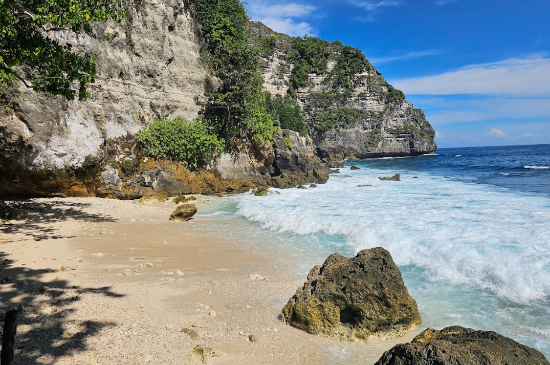 Tembeling Beach and Forest