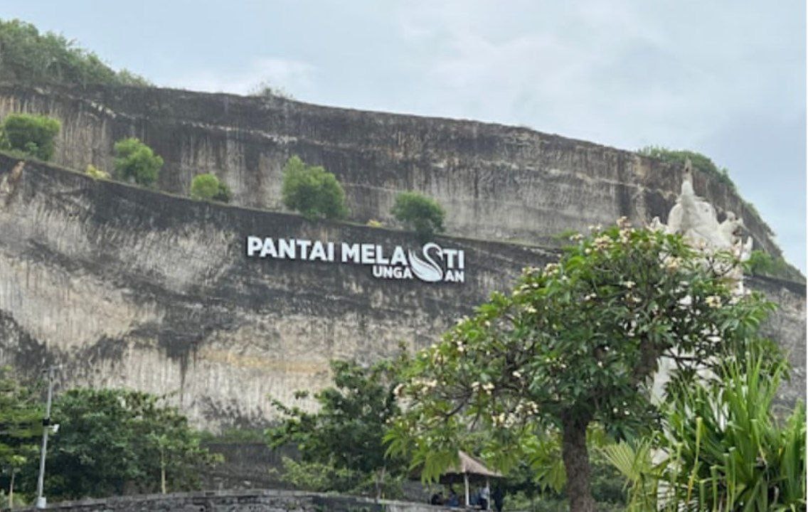 Jalan Melasti Ungasan