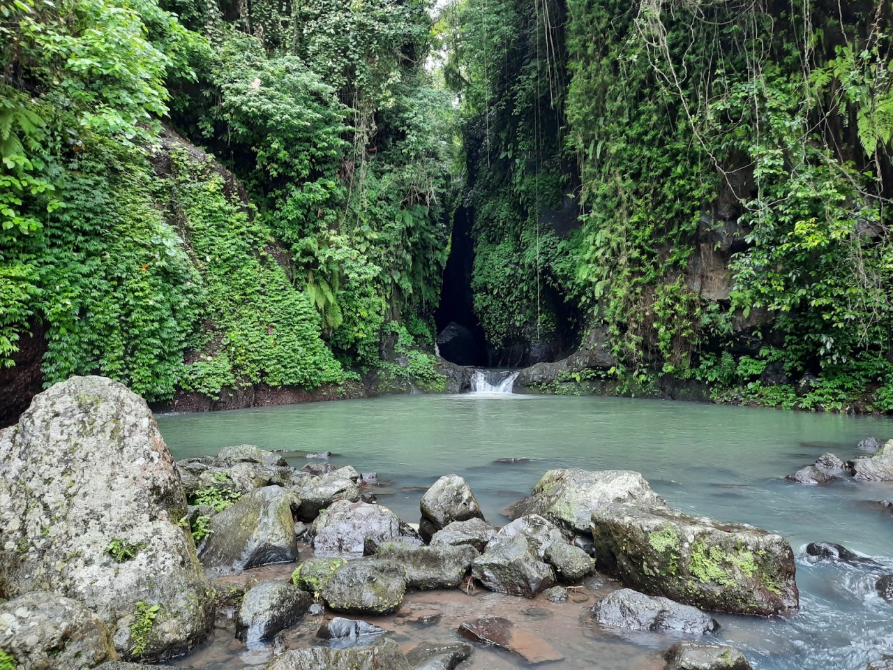 Parking lot to Aling Aling, Kroya, Kembar and Puchuk waterfalls
