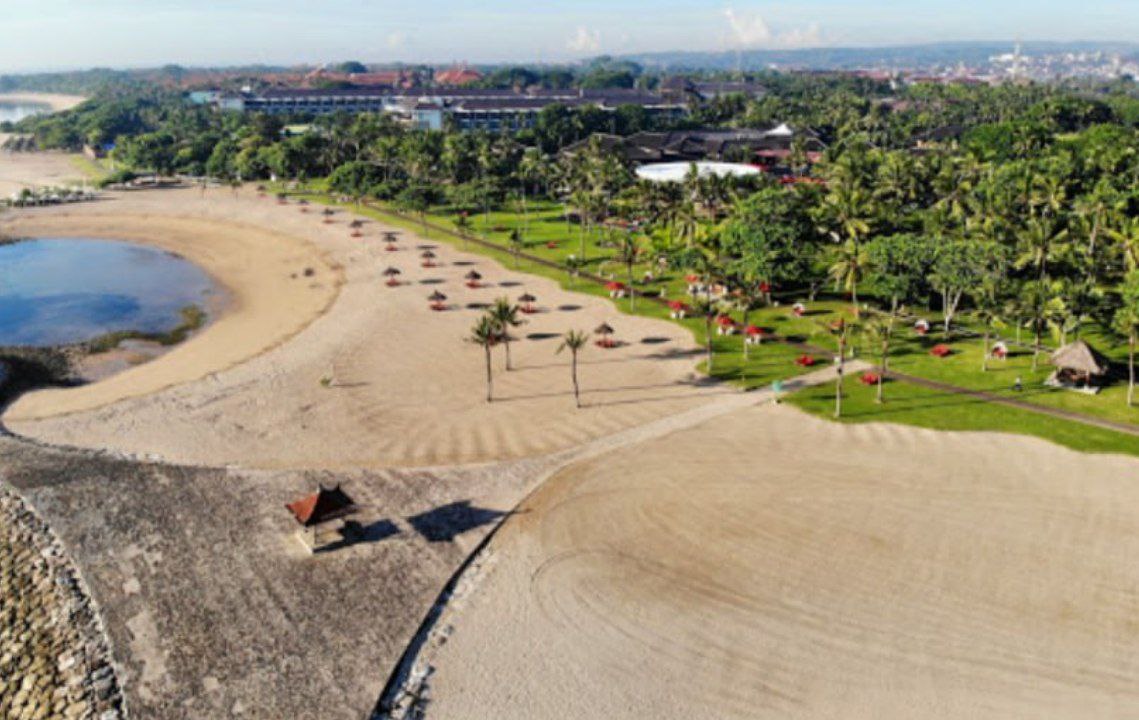 Viewing platform Sunrise viewpoint at Nusa Dua 104360