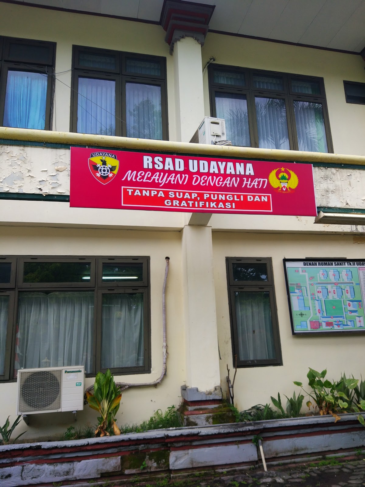 Hospital RUMAH SAKIT Udayana 100100