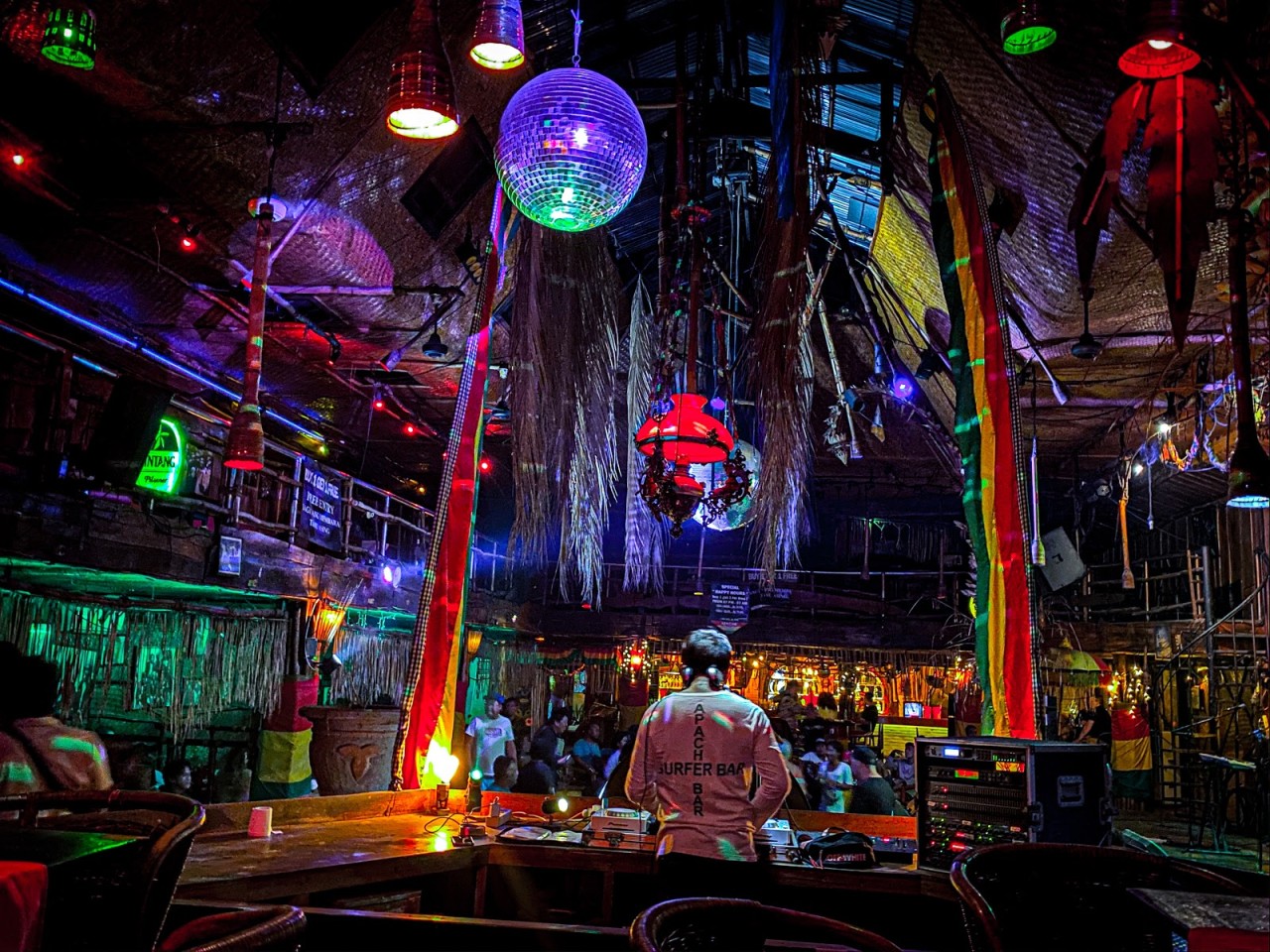 Apache Reggae Bar & Surfer bar