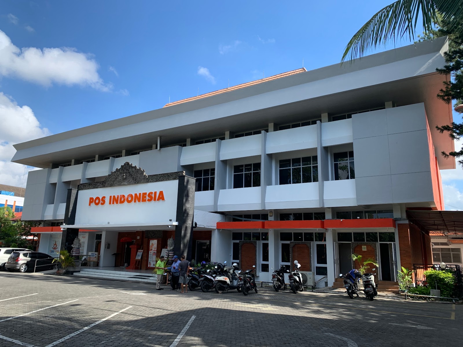 Bali Central Post Office (Kantor Pos Denpasar)