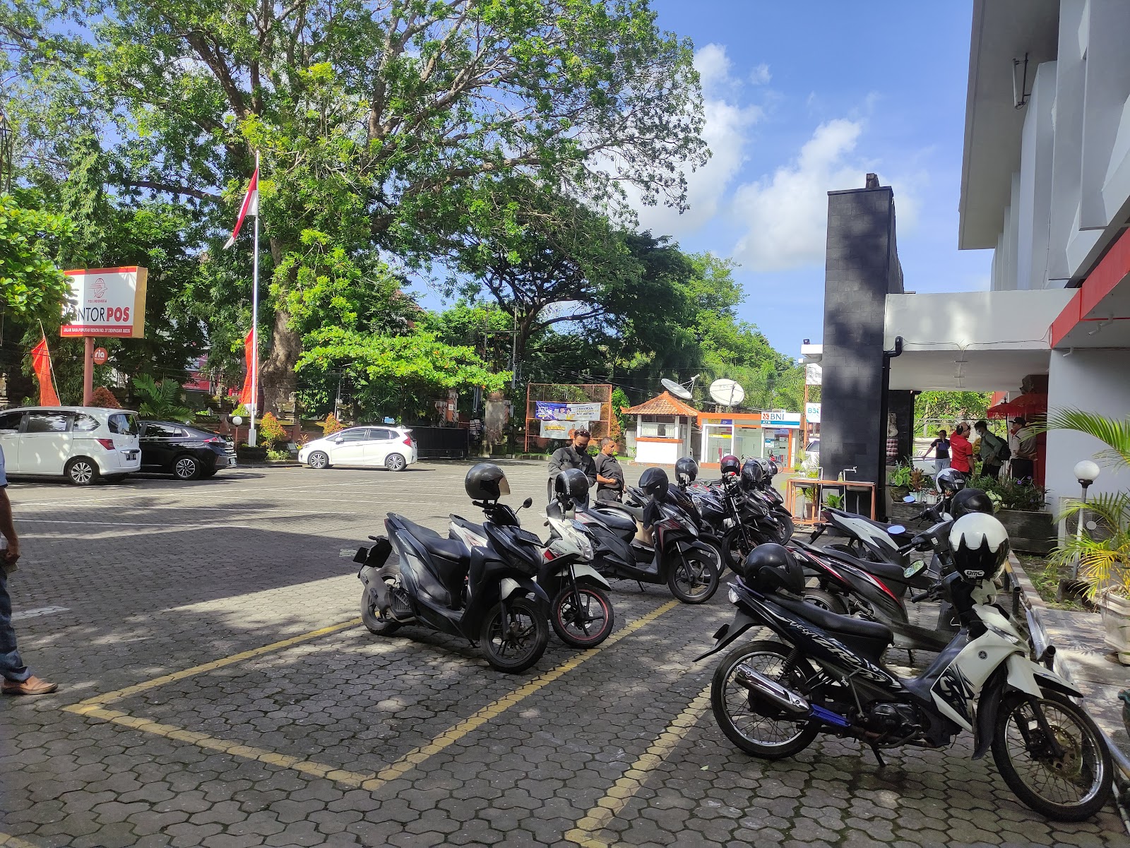 Bali Central Post Office (Kantor Pos Denpasar)