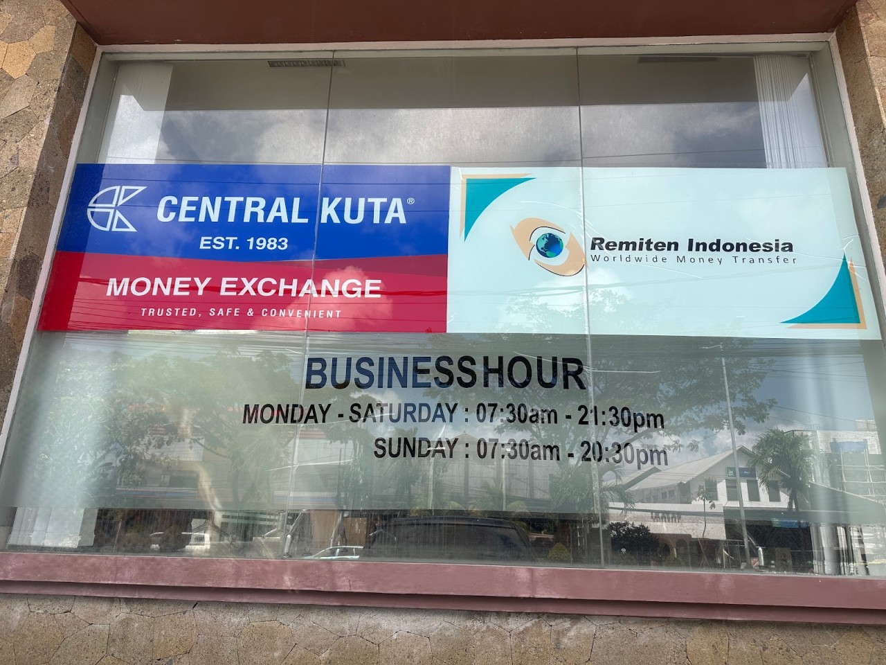 Central Kuta Money Exchange