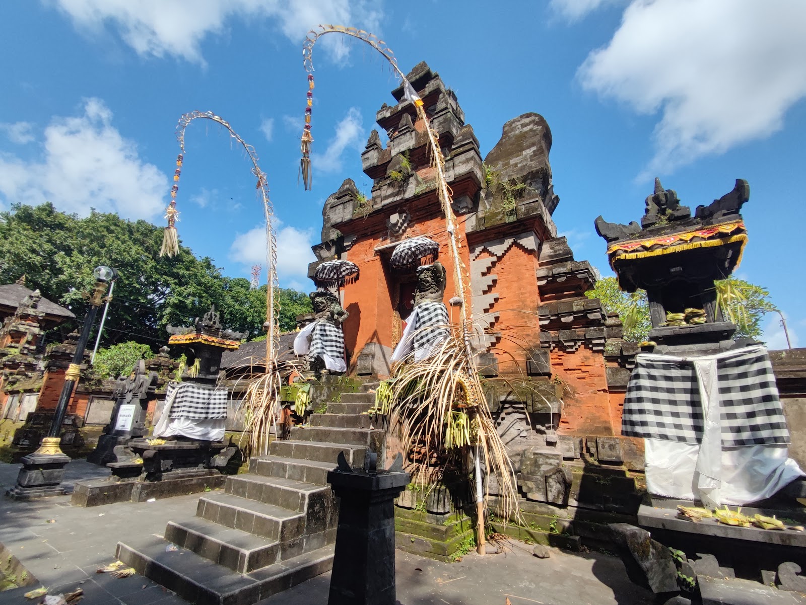 Pura Agung Jagatnatha Temple