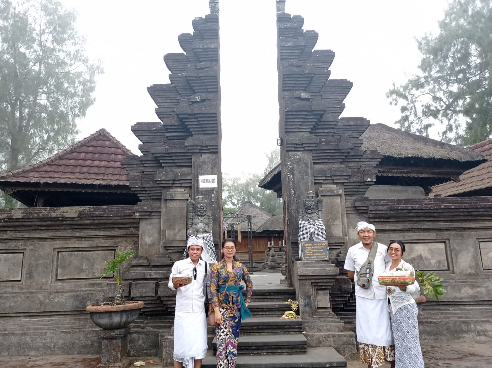 Temple Pura Puncak Penulisan Temple 97889